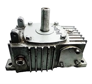 {{photo.Alt || photo.Description || 'Коробка передач в сборе арт.131 для JM900II'}}